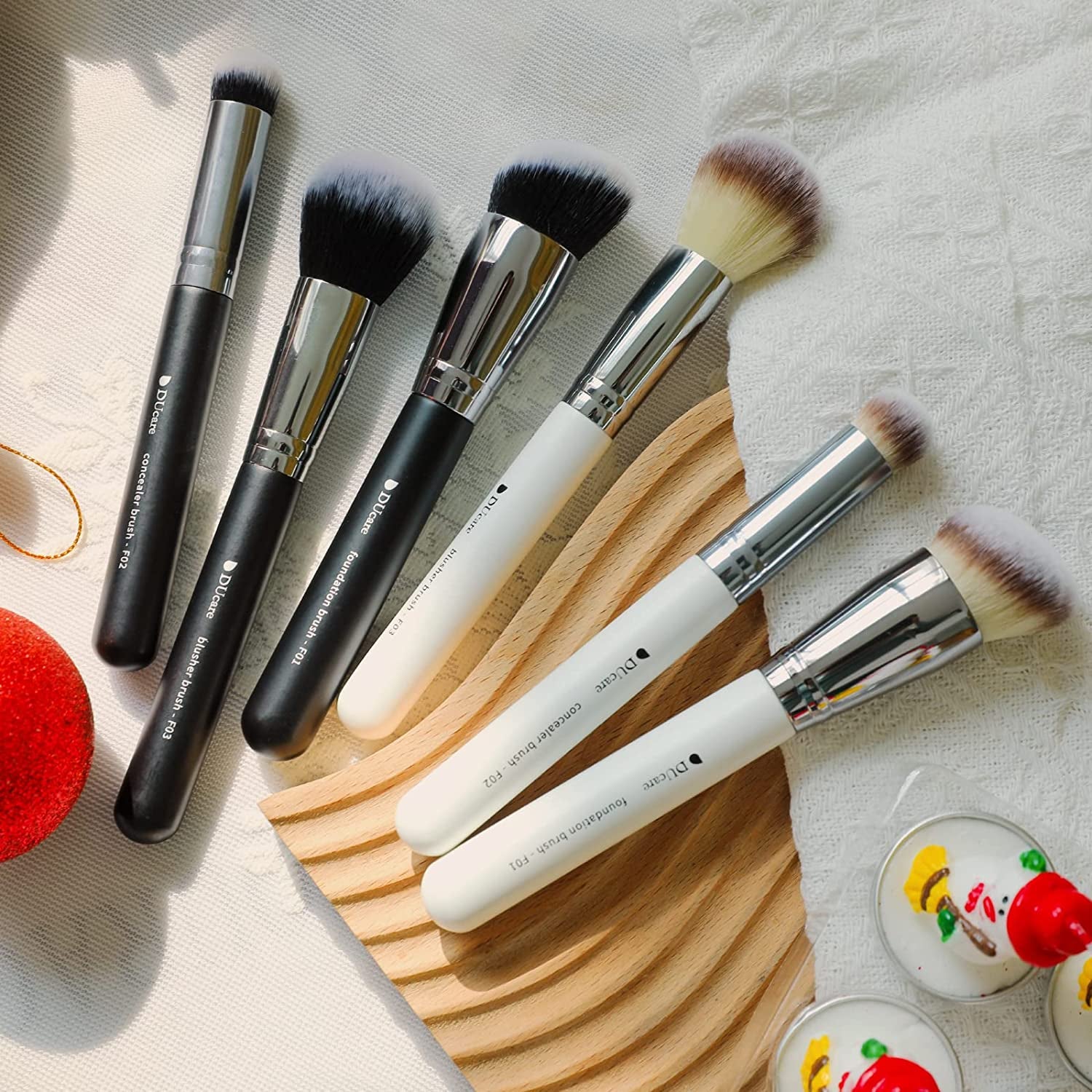3-Piece White Makeup Brush Set – Foundation, Contour & Blush Brushes